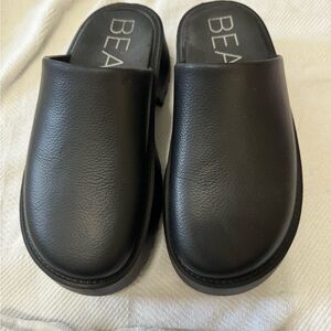 BEACH by Matisse Lug Sole Mule